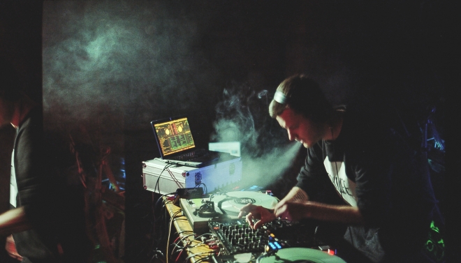 44 safensound, Cross club, Alyaz